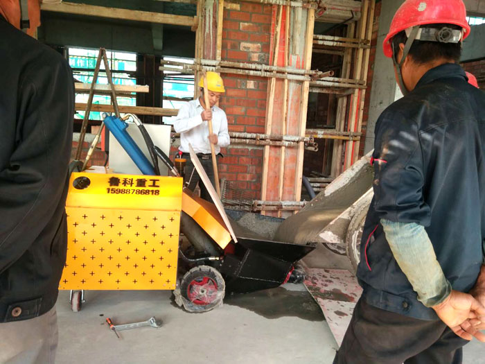 蘇州二次結構柱輸送泵施工現場